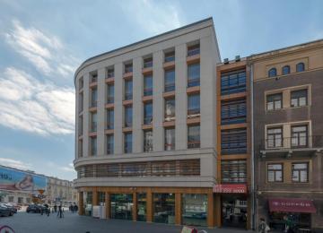 Warsaw: New office building at Chmielna Street