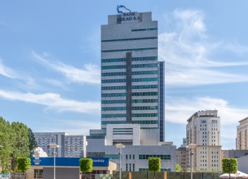 Warsaw skyscraper will look for a new owner